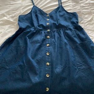 Chambray dress with button detail